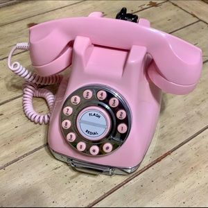 Pink Metro Telephone
